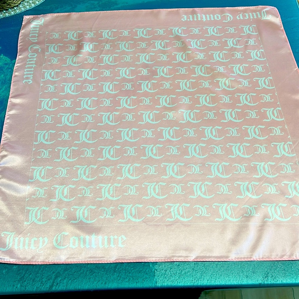 Juicy Couture scarf New